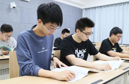 中小学生盲目模仿的明星字体,高考阅卷老师根本看不上,除了她